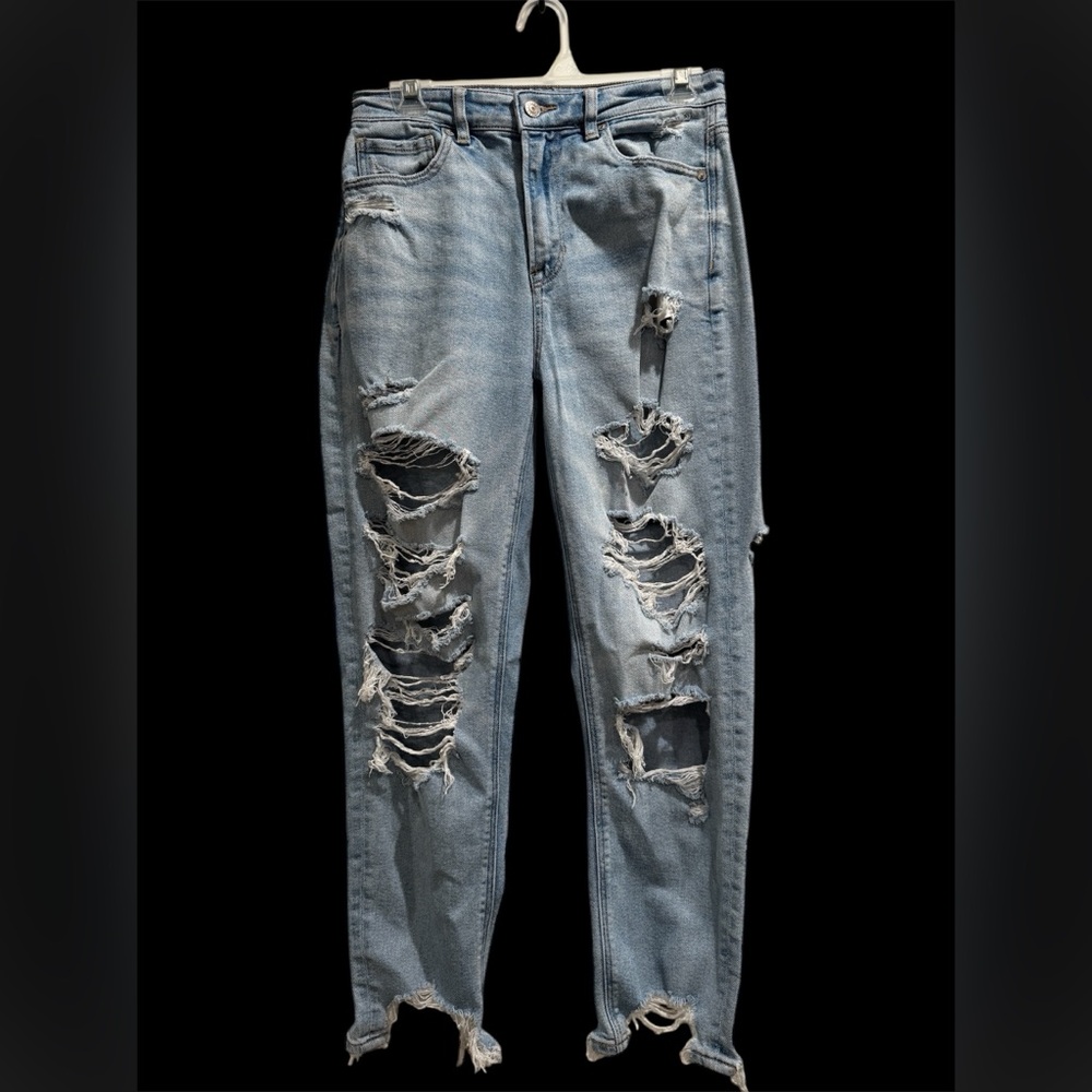 American Eagle Distressed Mom Jeans, size 6Reg, light wash.
